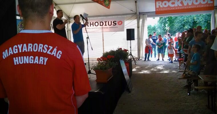 A magyar csapatért imádkoztak közösen a tapolcai szurkolók