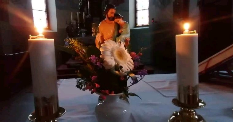 A Húsvét Vigíliájának ünneplése Badacsonytördemicen